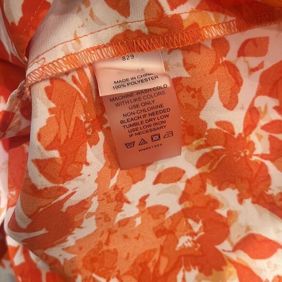 Vince Camuto Flowy Bell Sleeve Blouse Size  L - Picture 11 of 11